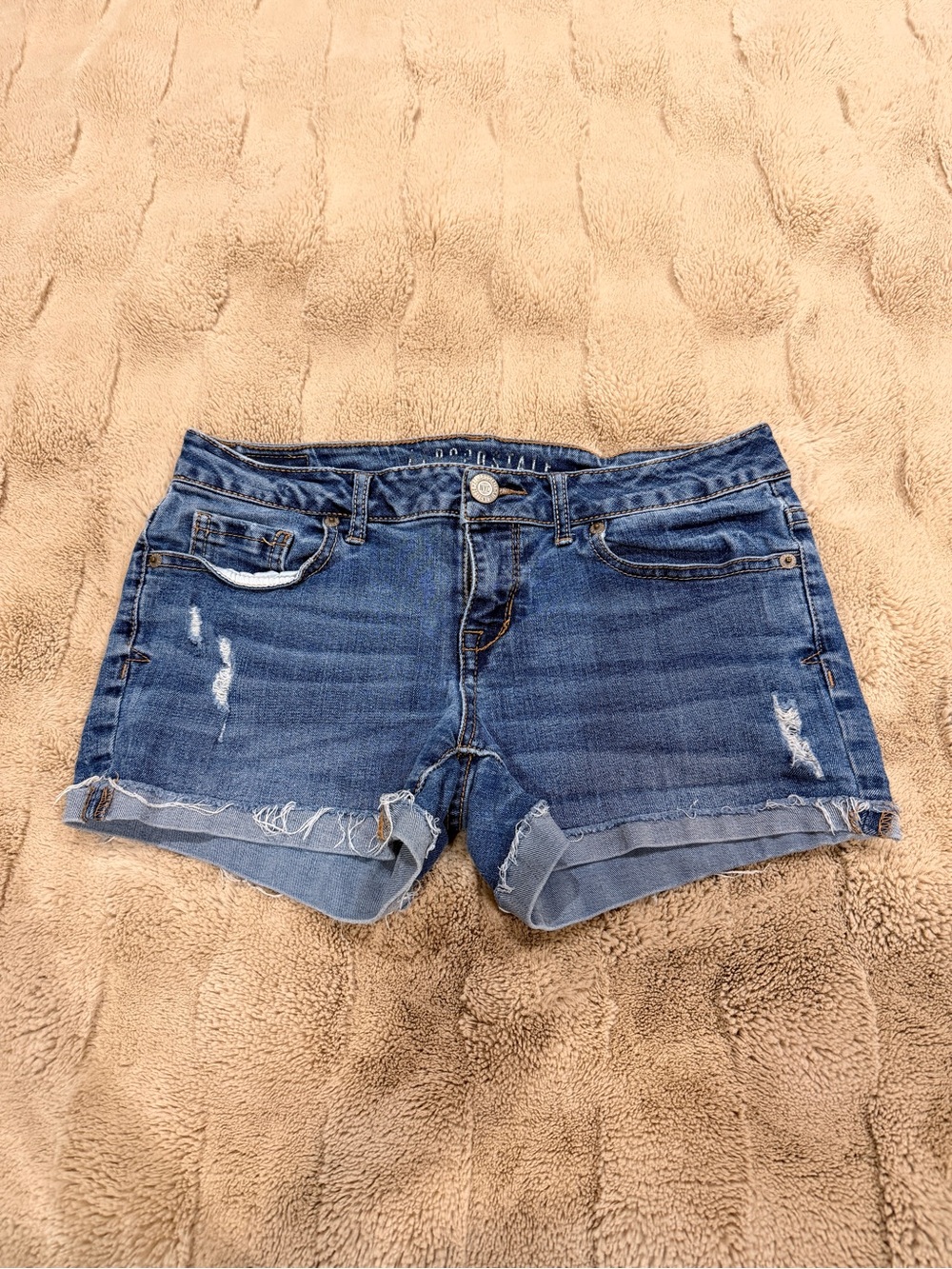 Aeropostale Denim Shorts Medium Wash Y2K 2000s Distressed Low Rise Cuffed Micro